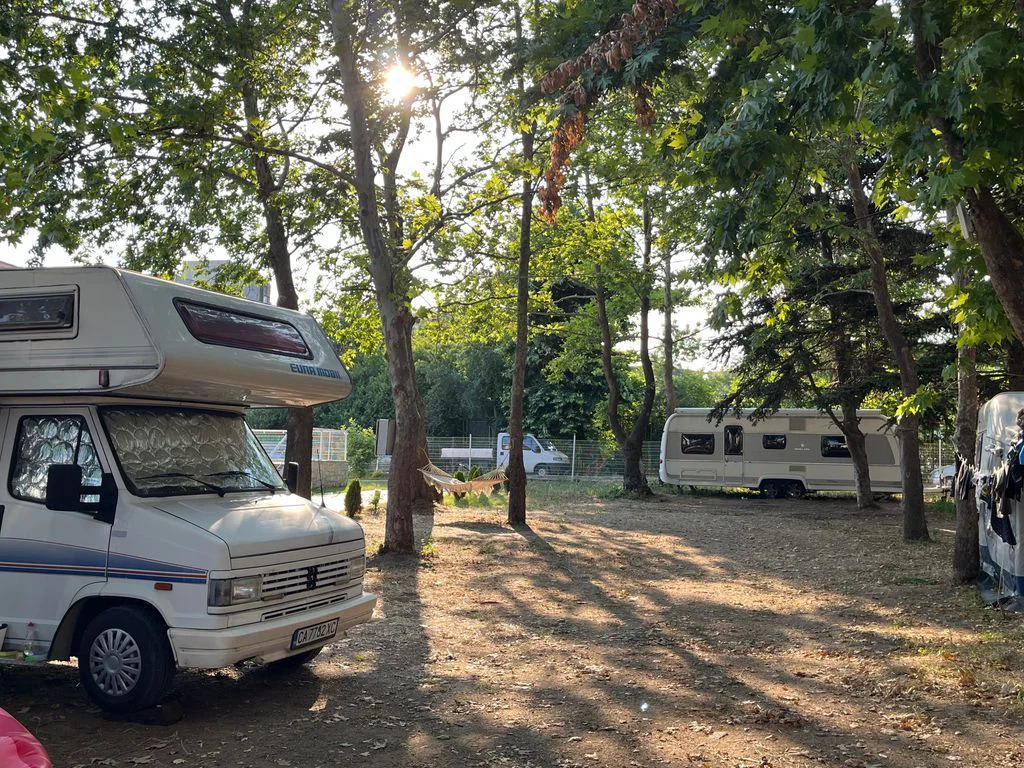 Терен - Място за кемпер – Номад Камп