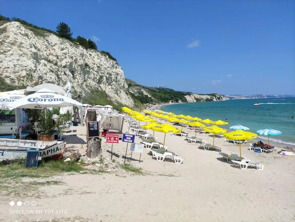 b4cd69dc-67fd-4499-a4e3-00fda526ddfe